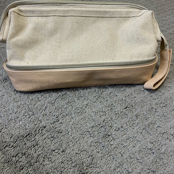 BEIS Cream Weekender and Cosmentic Bag Set - Picture 6 of 10